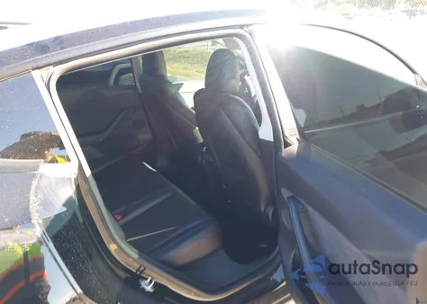 2022 Tesla Model Y Performance Dual Motor All-Wheel Drive z USA, uszkodzony, nr VIN 7SAYGDEFXNF406401